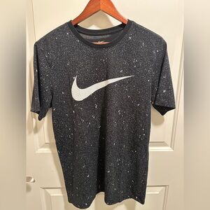 Nike Black and White Short Sleeve Tees